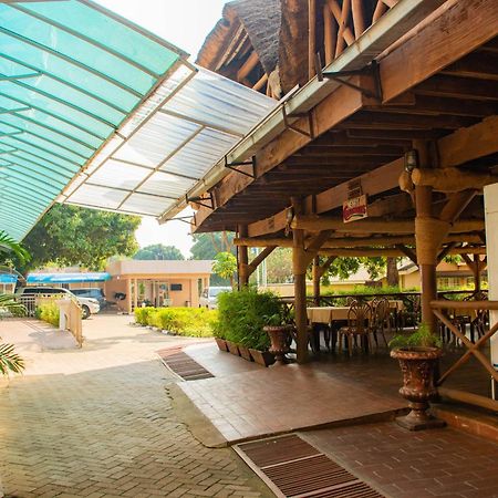 Bomah Hotel Limited Gulu Bagian luar foto