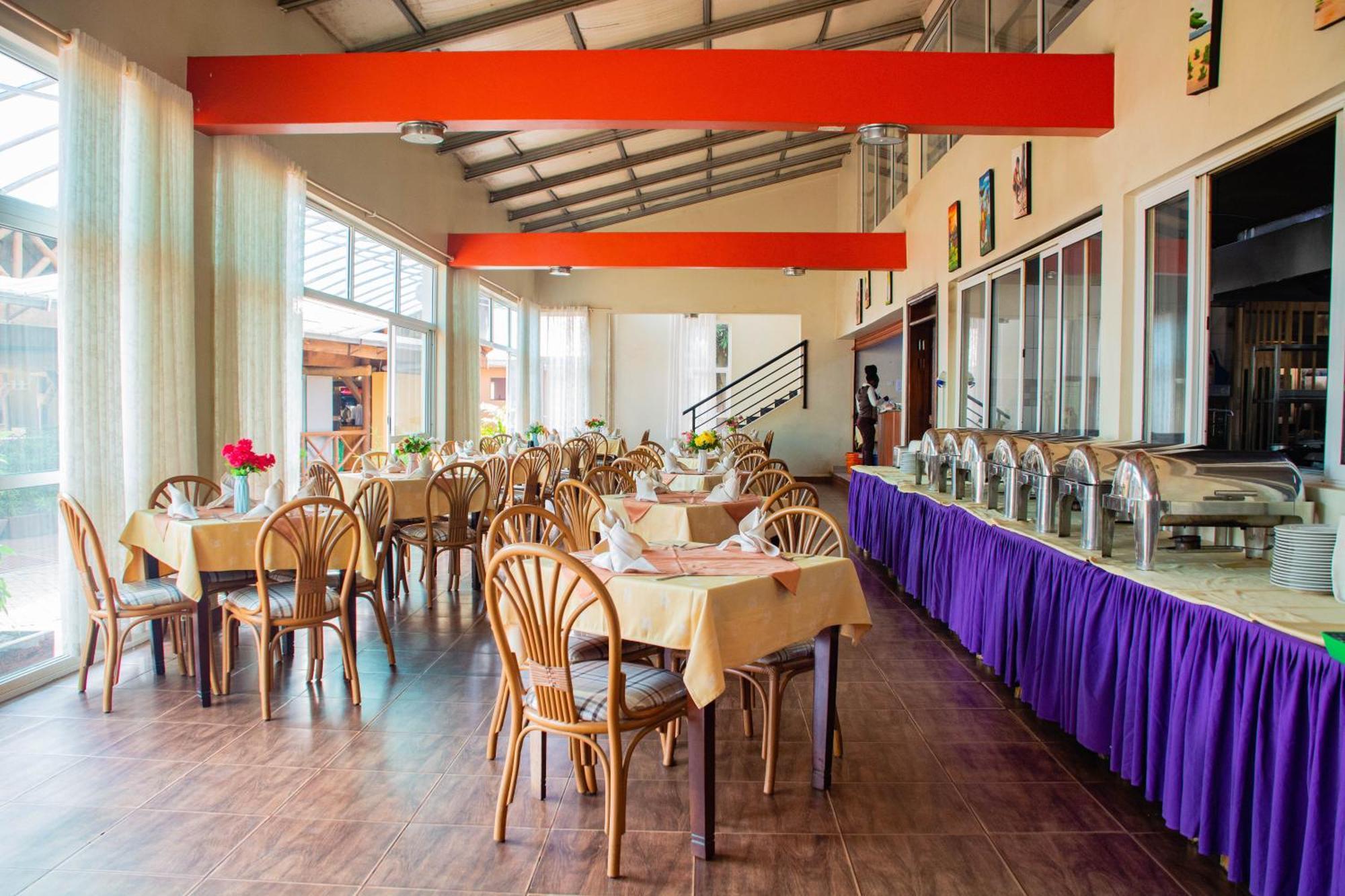 Bomah Hotel Limited Gulu Bagian luar foto