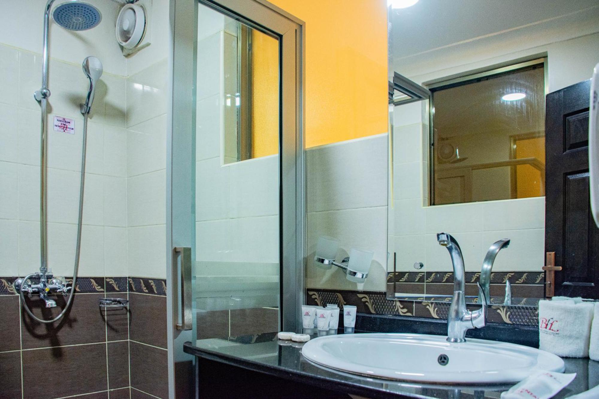 Bomah Hotel Limited Gulu Bagian luar foto