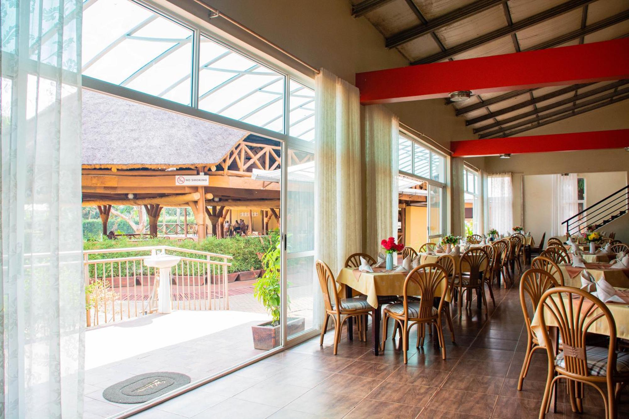 Bomah Hotel Limited Gulu Bagian luar foto