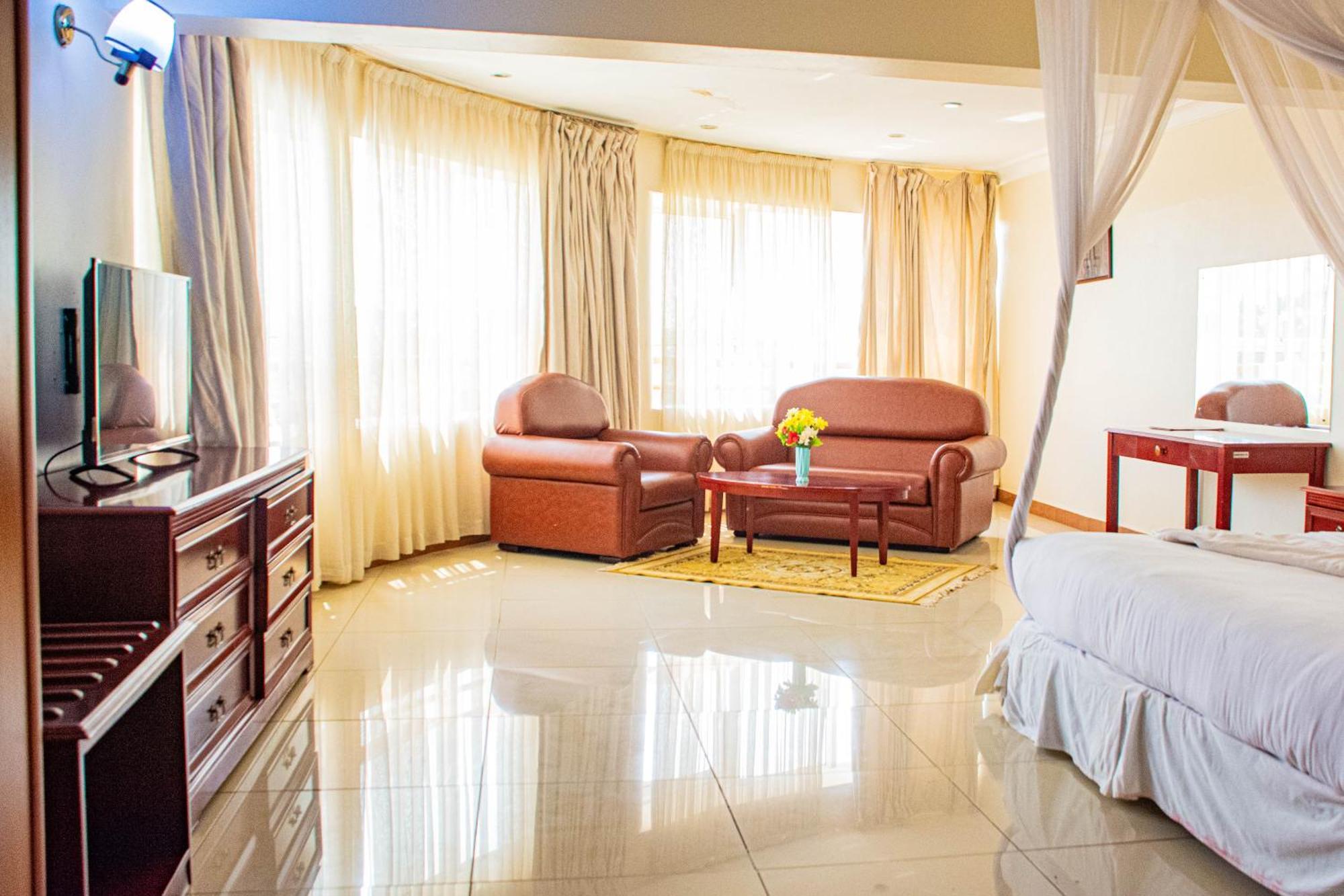 Bomah Hotel Limited Gulu Bagian luar foto
